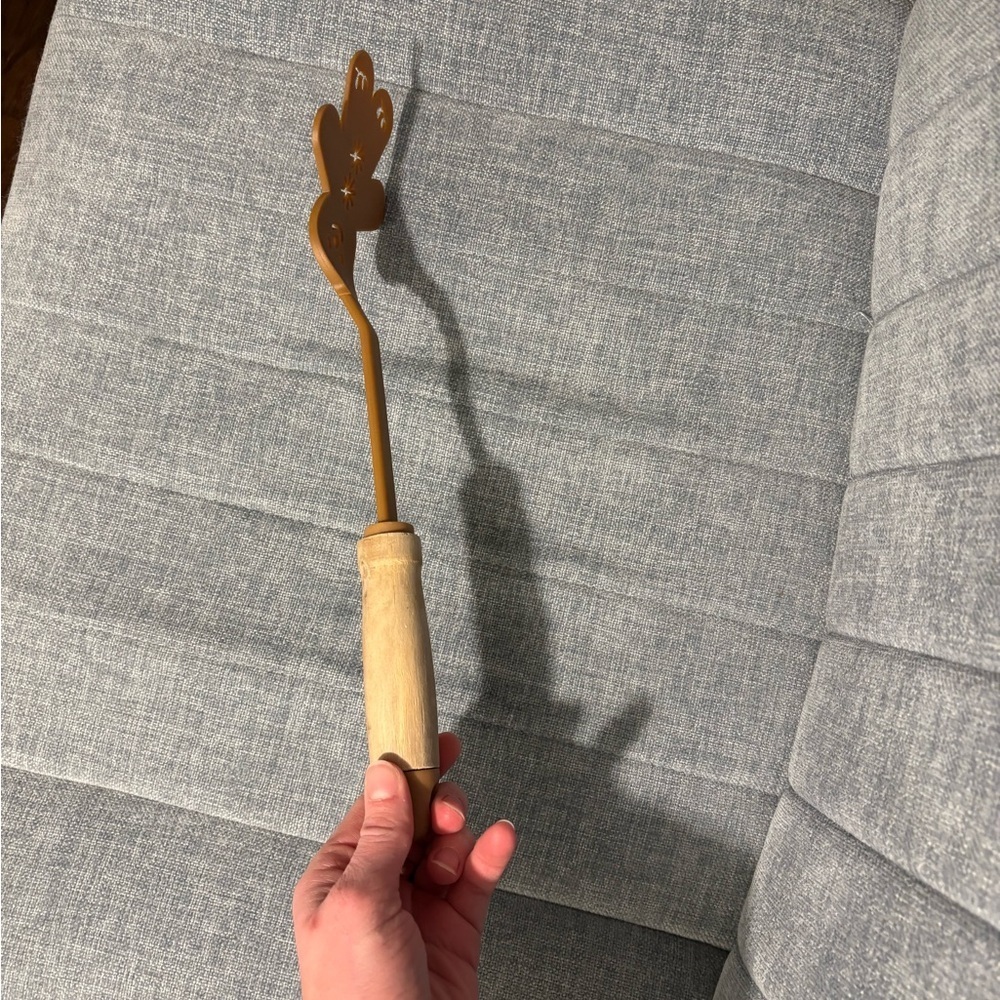 Wooden Gingerbread Man Spatula - Picture 4 of 5